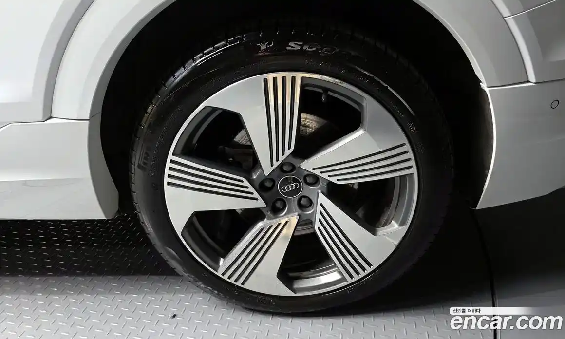 Audi e-tron 2021 0.2 гидро в Москве № 1617672, фото 7