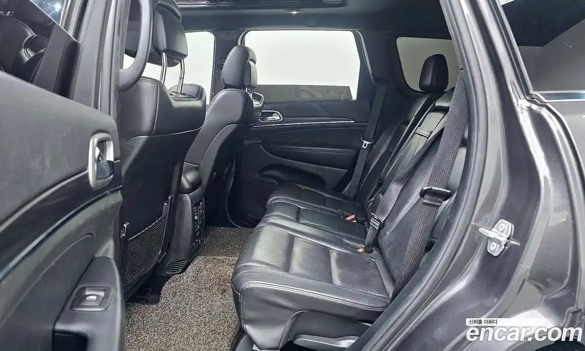 Jeep Cherokee 2019 3.6 гидро в Москве № 1624060, фото 18