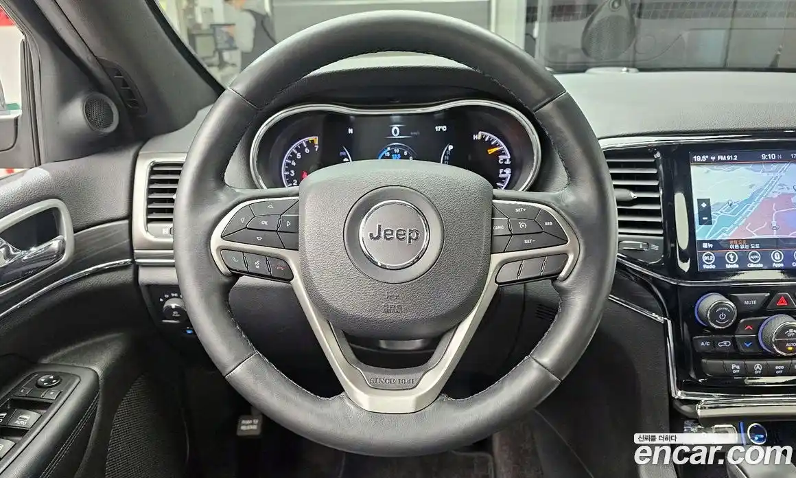 Jeep Cherokee 2019 3.6 гидро в Москве № 1624060, фото 21