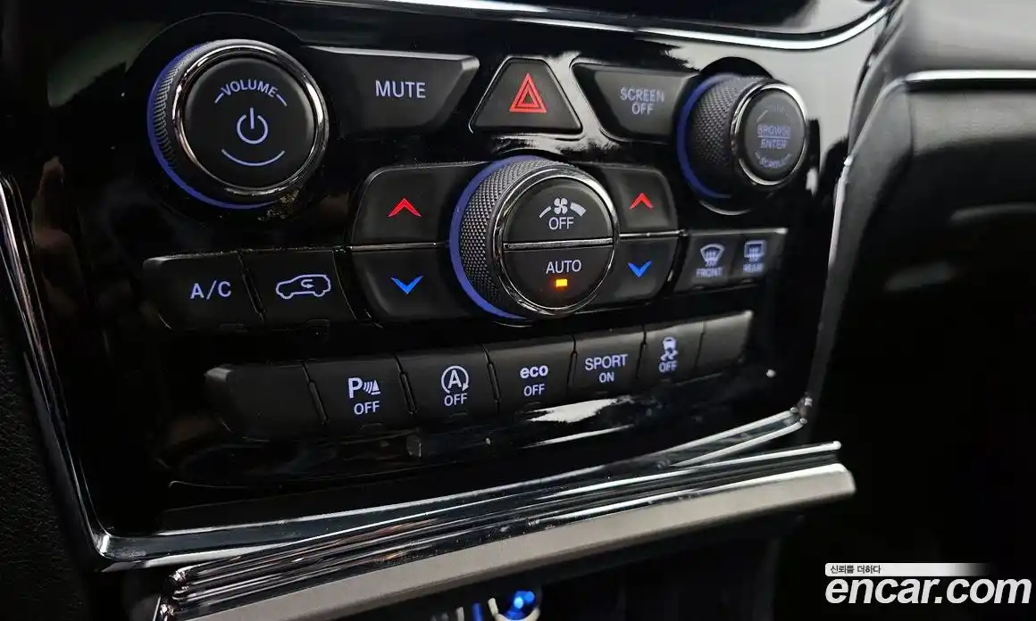 Jeep Cherokee 2019 3.6 гидро в Москве № 1624060, фото 30
