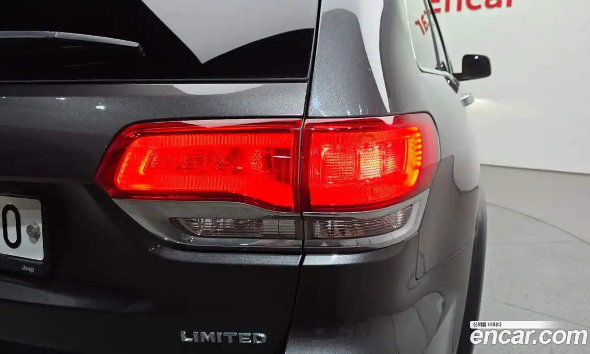 Jeep Cherokee 2019 3.6 гидро в Москве № 1624060, фото 9