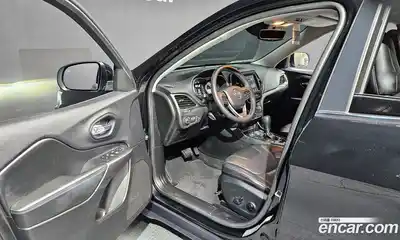 Jeep Cherokee 2019 2.4 гидро в Москве № 169807, миниатюра 11