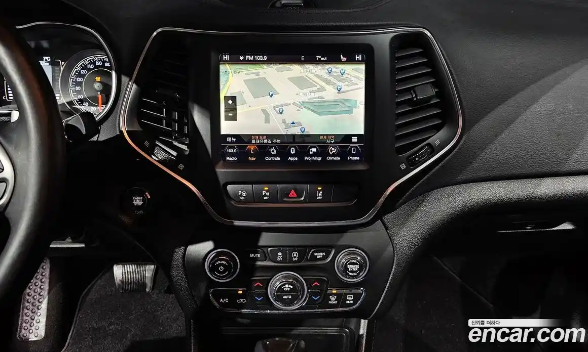 Jeep Cherokee 2019 2.4 гидро в Москве № 169807, фото 14
