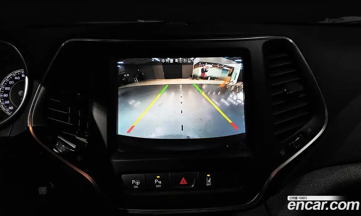 Jeep Cherokee 2019 2.4 гидро в Москве № 169807, фото 15