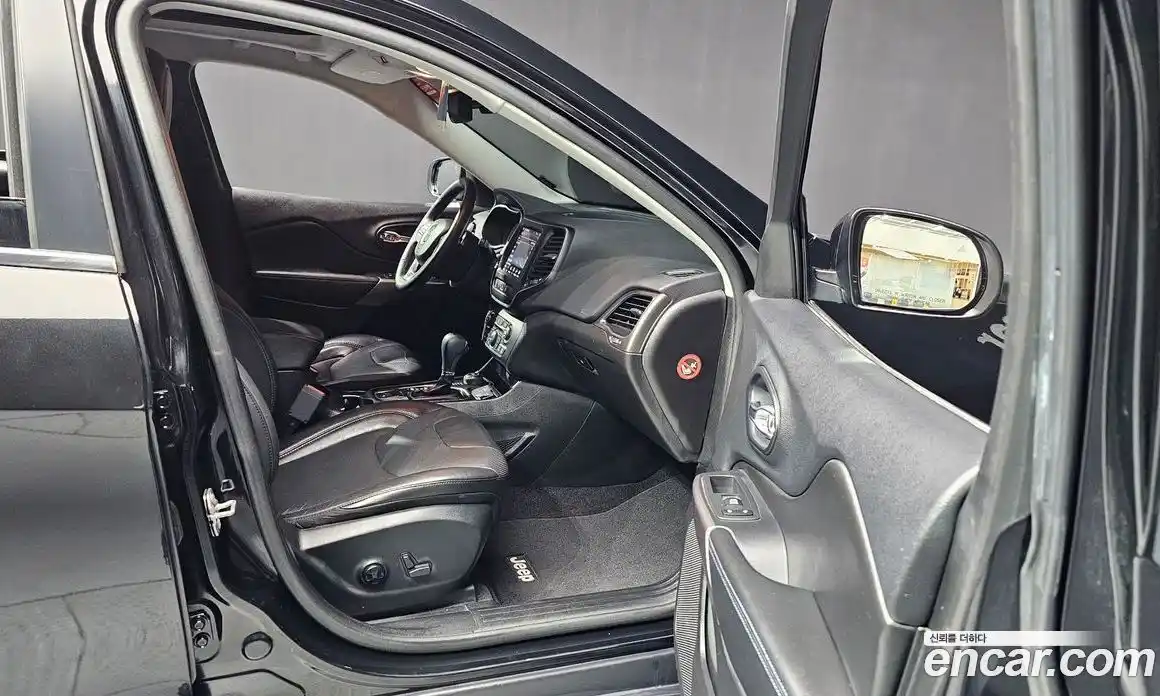 Jeep Cherokee 2019 2.4 гидро в Москве № 169807, фото 10