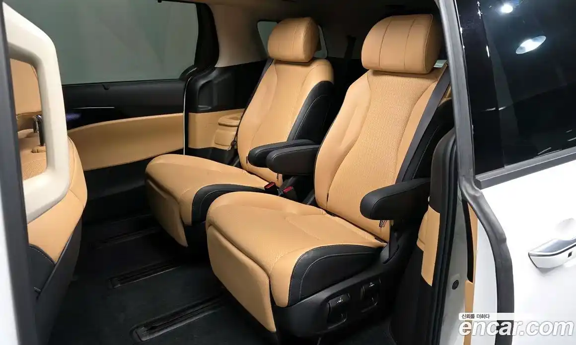 Kia Canival 2023 2.2 гидро в Москве № 1758505, фото 16