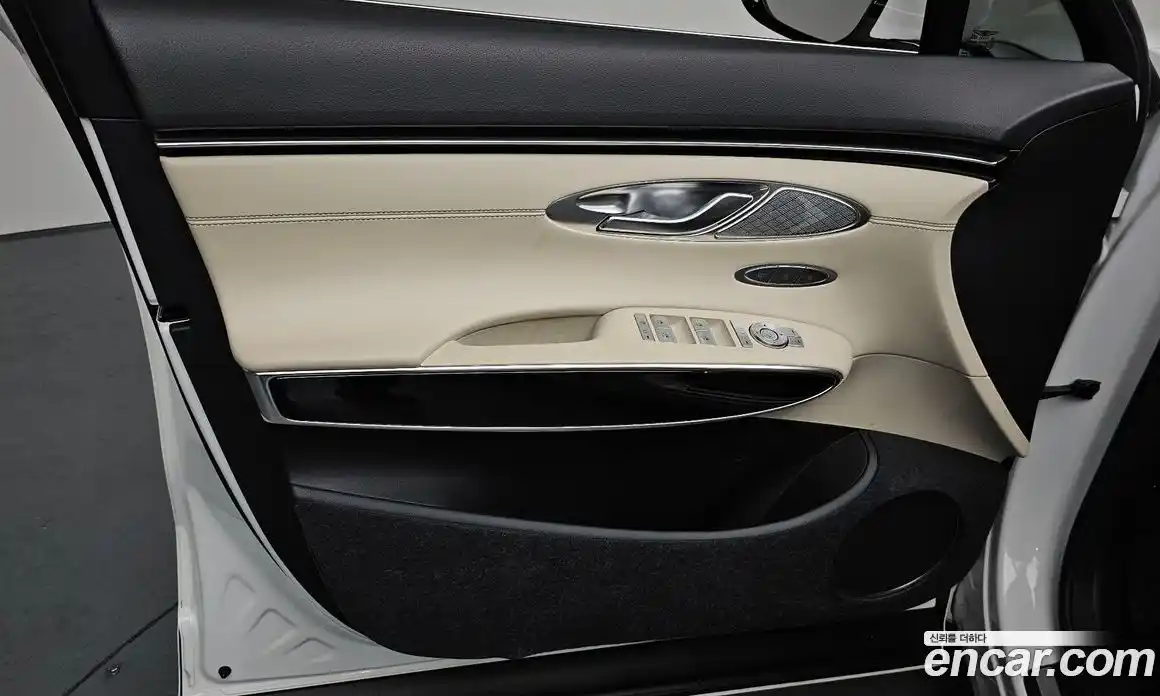 Genesis GV70 2022 2.5 гидро в Москве, фото 14