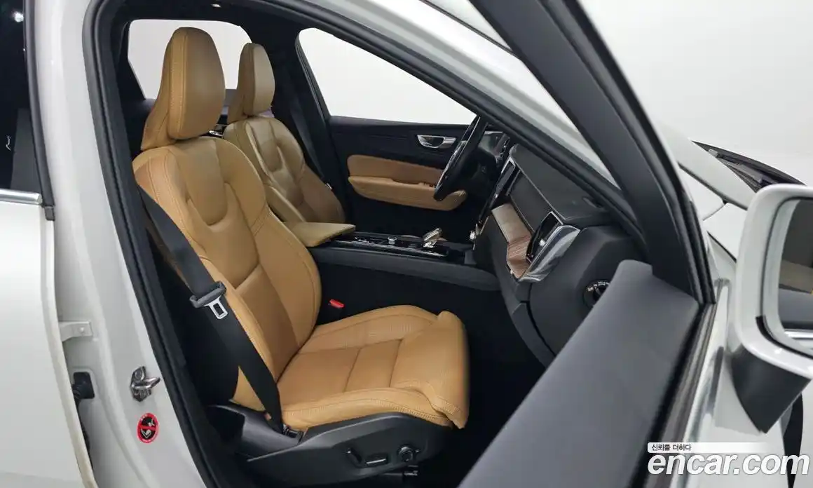 Volvo XC60 2022 2.0 гидро в Москве № 1763550, фото 17