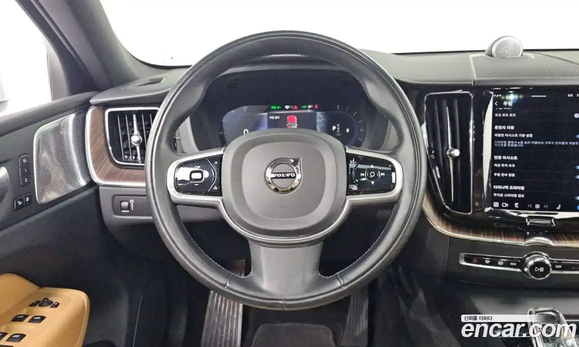 Volvo XC60 2022 2.0 гидро в Москве № 1763550, фото 20