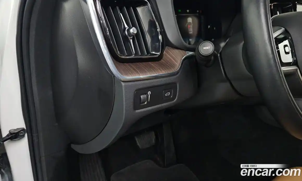 Volvo XC60 2022 2.0 гидро в Москве № 1763550, фото 23