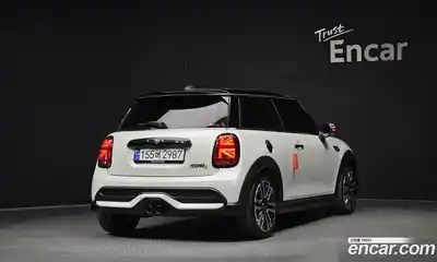 Mini Cooper 2023 2.0 гидро в Москве № 1764323, миниатюра 2