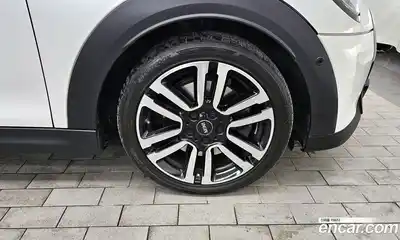 Mini Cooper 2023 2.0 гидро в Москве № 1764323, миниатюра 7