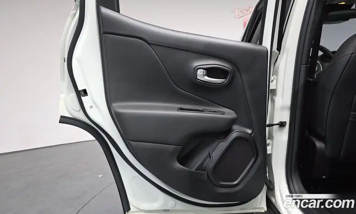 Jeep Renegade 2022 1.3 гидро в Москве № 1765431, фото 14
