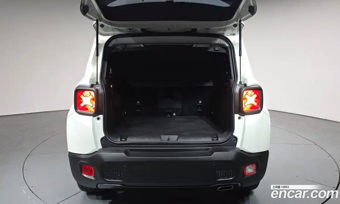 Jeep Renegade 2022 1.3 гидро в Москве № 1765431, фото 25