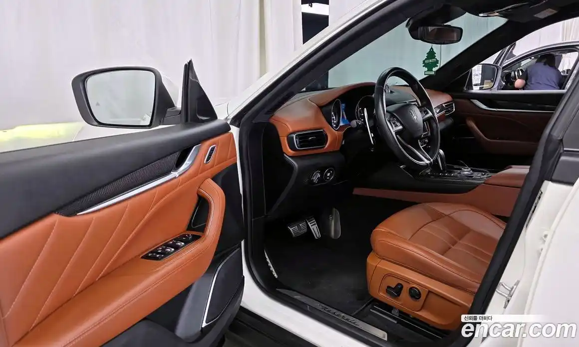 Maserati Levante 2020 3.0 гидро, фото 13