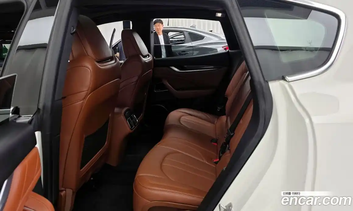 Maserati Levante 2020 3.0 гидро, фото 16