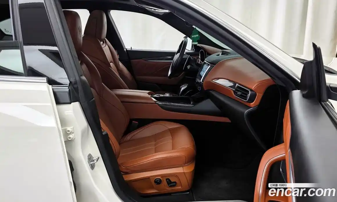 Maserati Levante 2020 3.0 гидро, фото 17