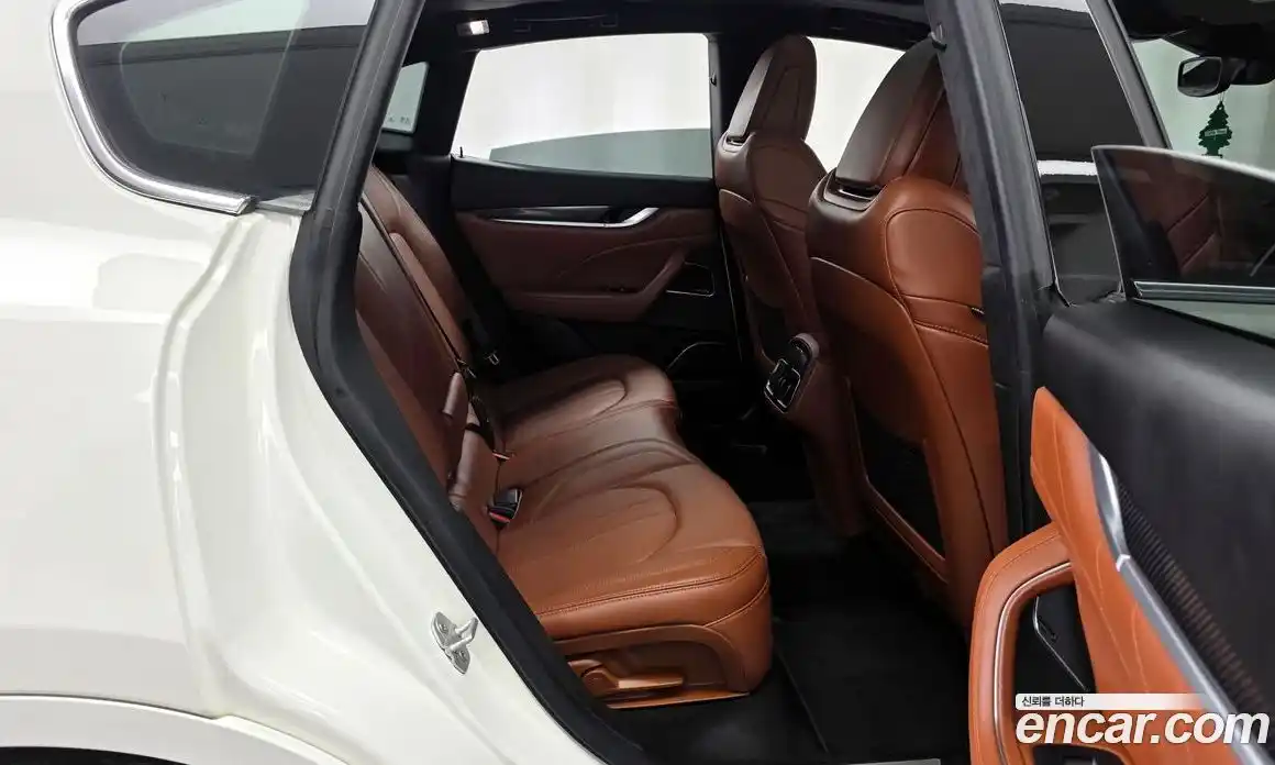 Maserati Levante 2020 3.0 гидро, фото 18