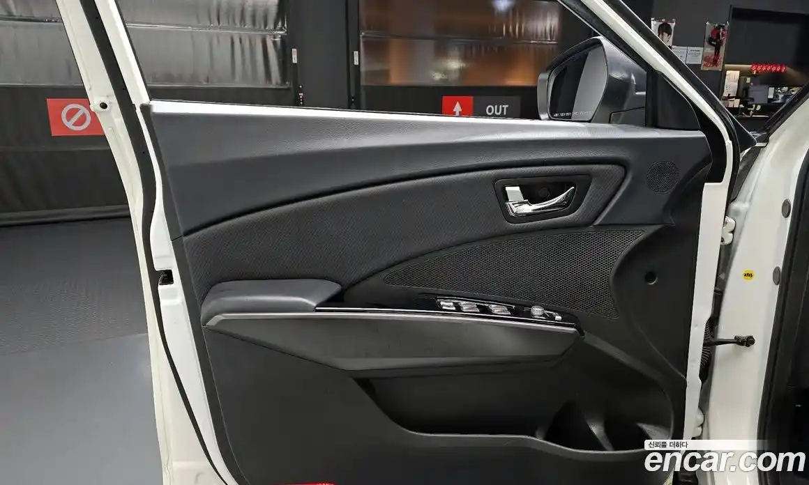 SsangYong TIBOLI 2017 1.6 гидро в Москве № 1833063, фото 14