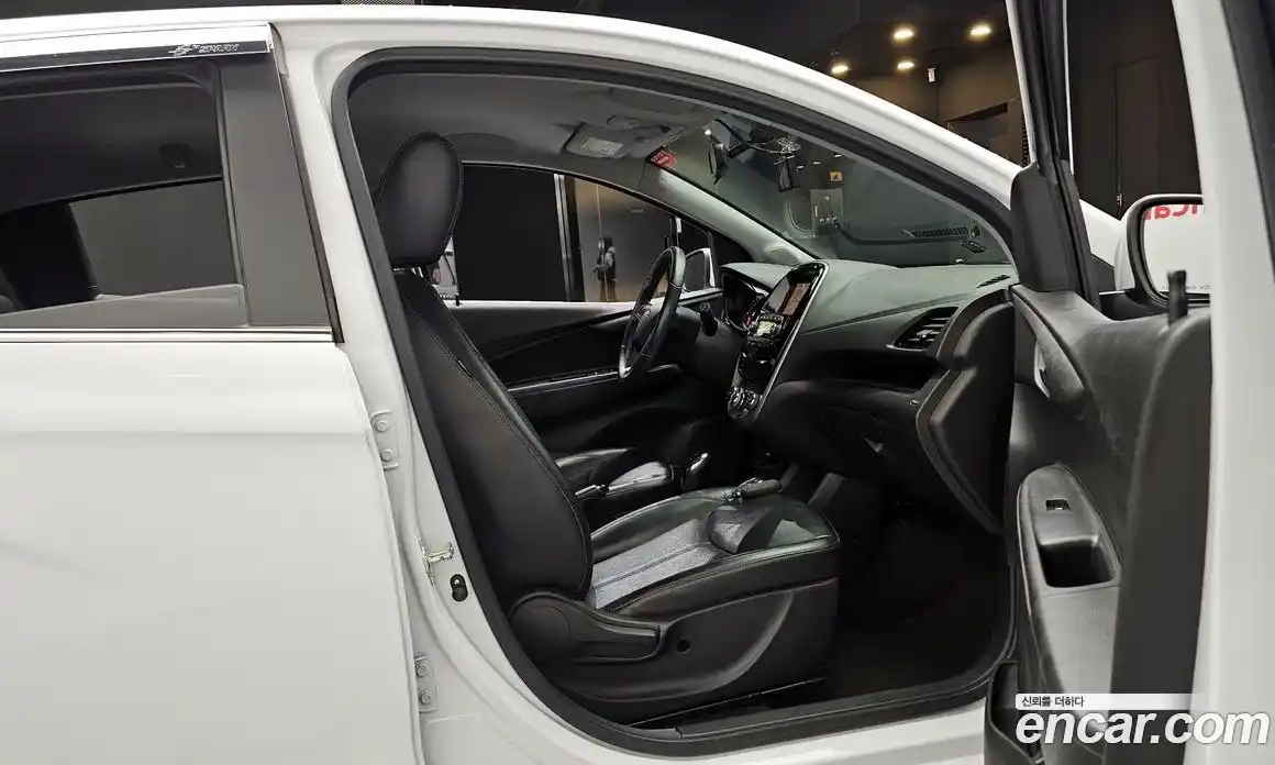 Chevrolet Spark 2016 1.0 гидро, фото 17
