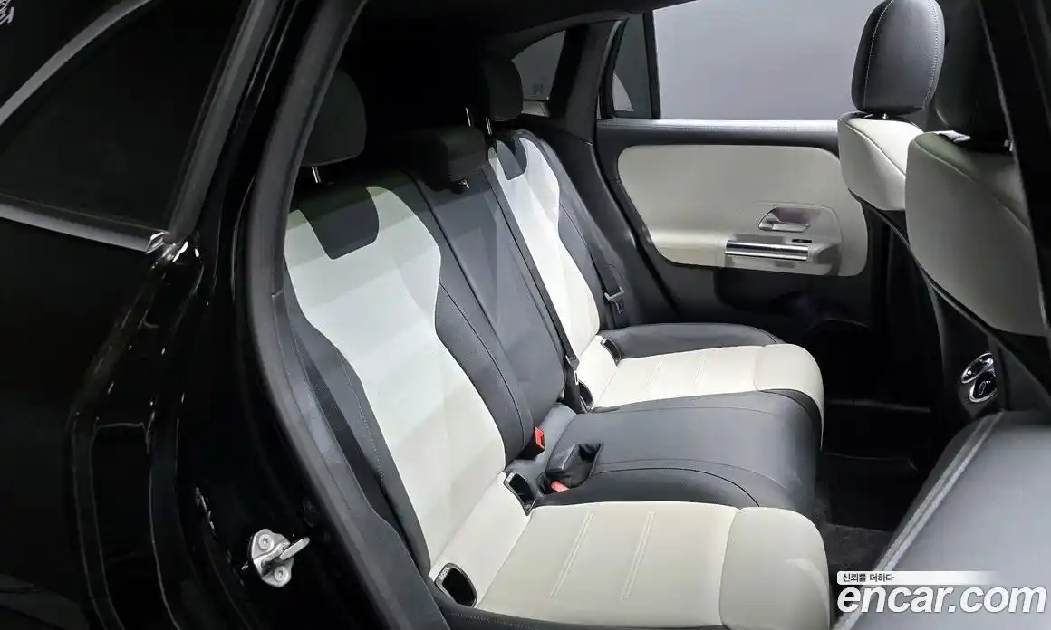 Mercedes-Benz GLA-Class 2021 2.0 гидро в Москве № 1834266, фото 16