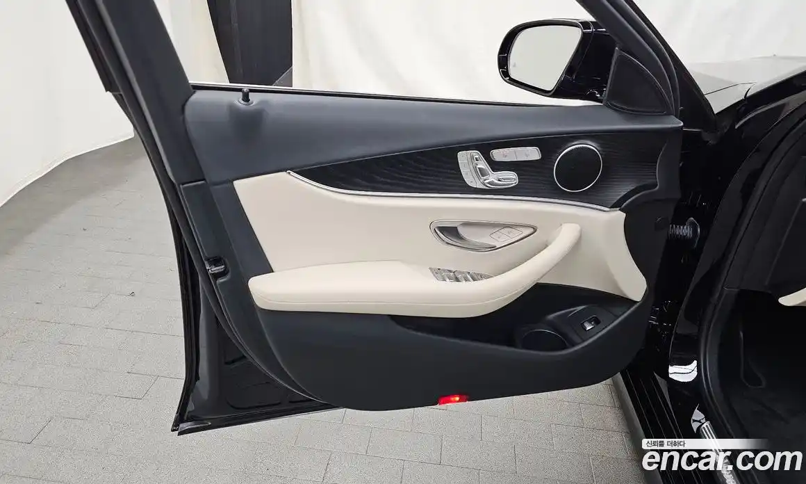 Mercedes-Benz E-Class 2023 2.0 гидро в Москве № 1834681, фото 14
