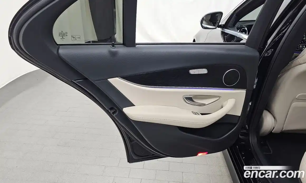 Mercedes-Benz E-Class 2023 2.0 гидро в Москве № 1834681, фото 15