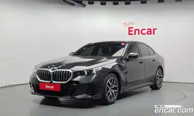 BMW 5-Series, 2023