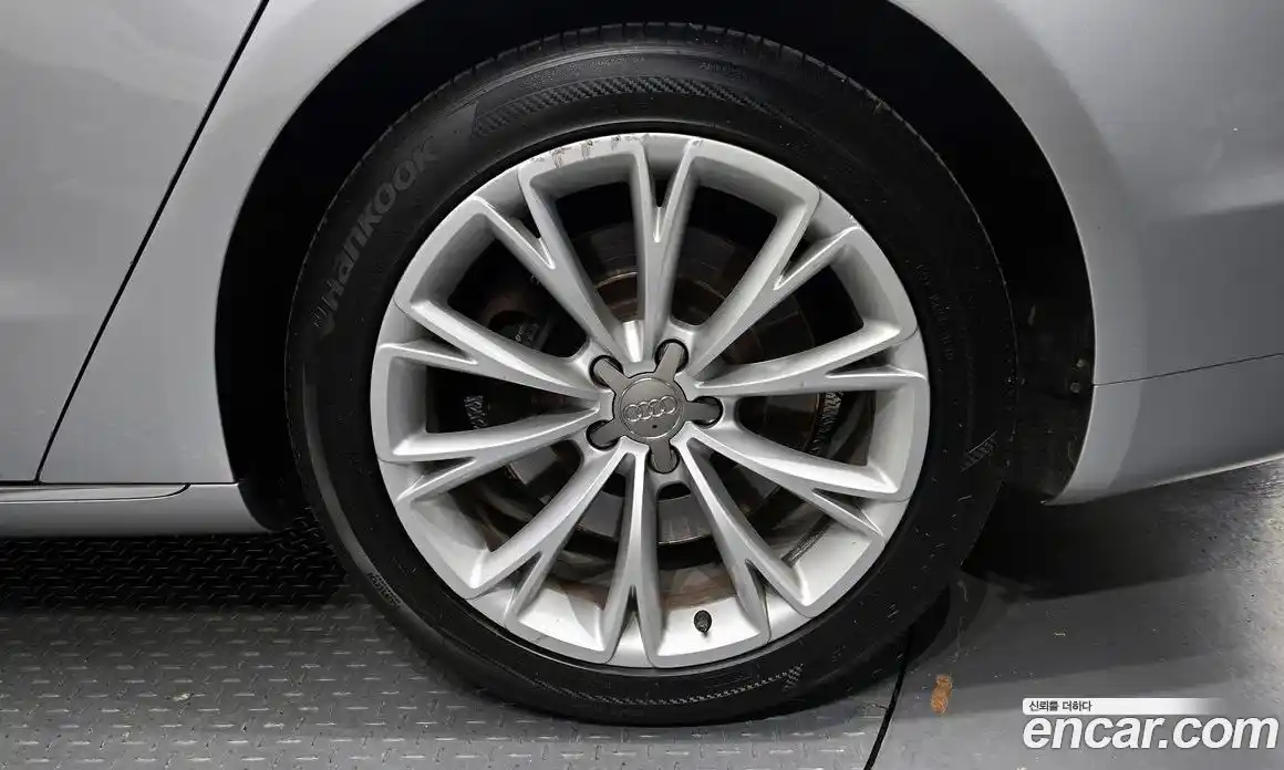 Audi A8 2011 4.2 гидро в Москве № 1836632, фото 6