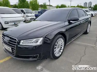 Audi A8, 2015