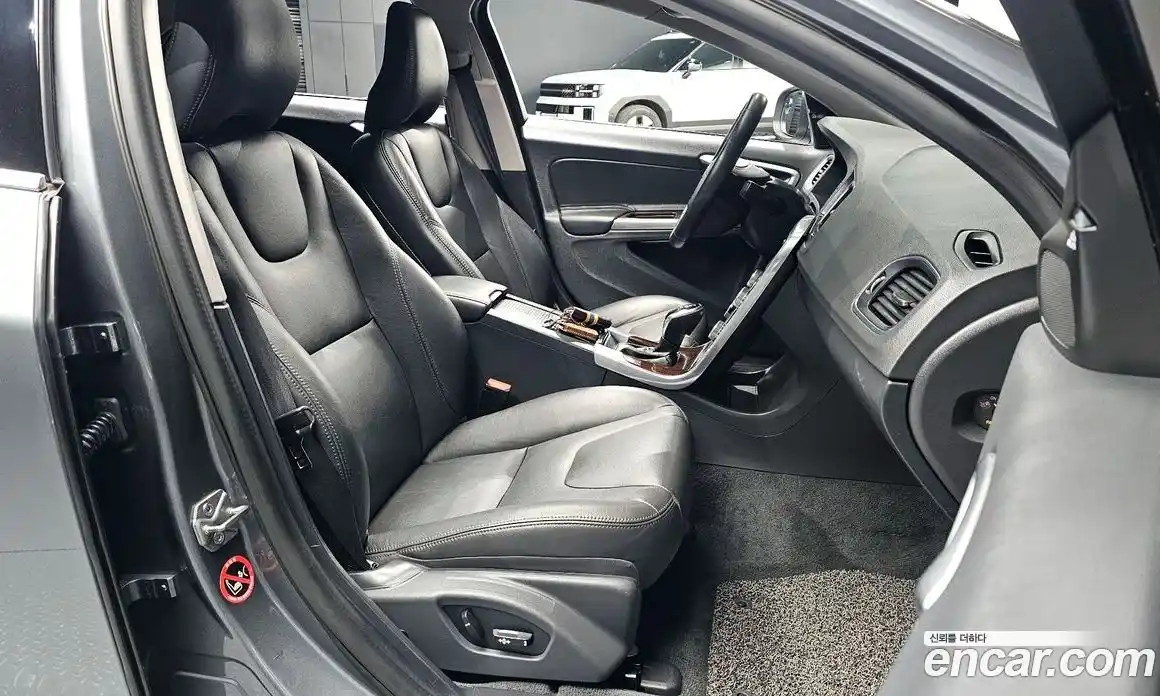 Volvo S60 2018 2.0 гидро в Москве № 1836891, фото 17