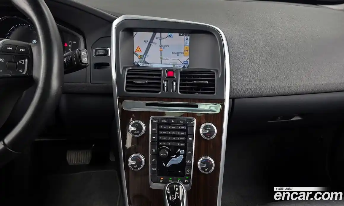 Volvo XC60 2015 2.4 гидро в Москве № 1836893, фото 13