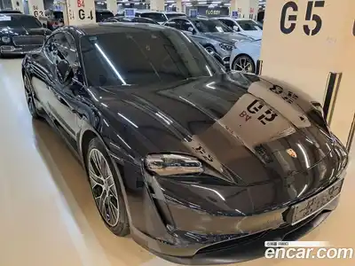 Porsche Taycan, 2020