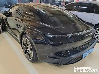 Porsche Taycan 2020 0.1 гидро в Москве № 1837205, миниатюра 2