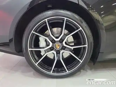 Porsche Taycan 2024 0.1 гидро в Москве № 1837206, миниатюра 5
