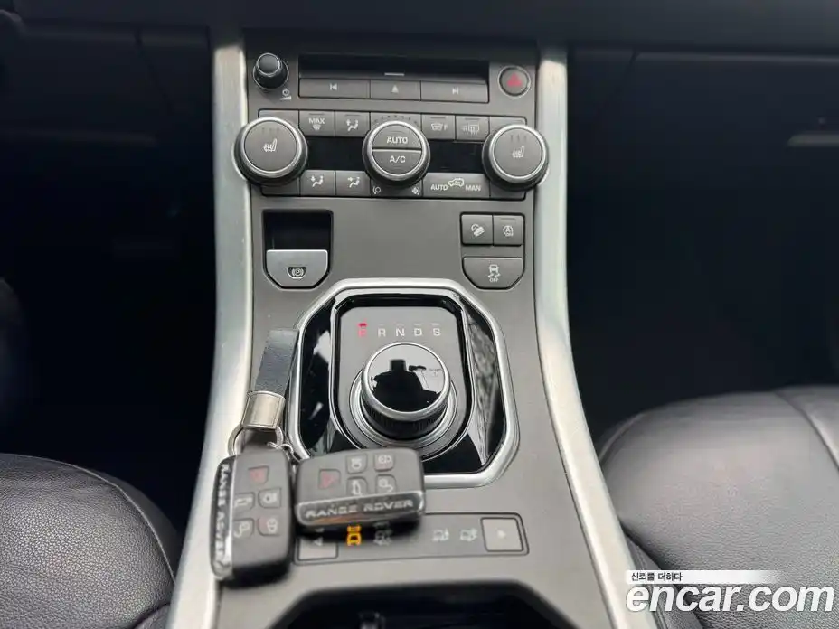 Land Rover Range-Rover Evoque 2018 2.0 гидро в Москве № 1837460, фото 17