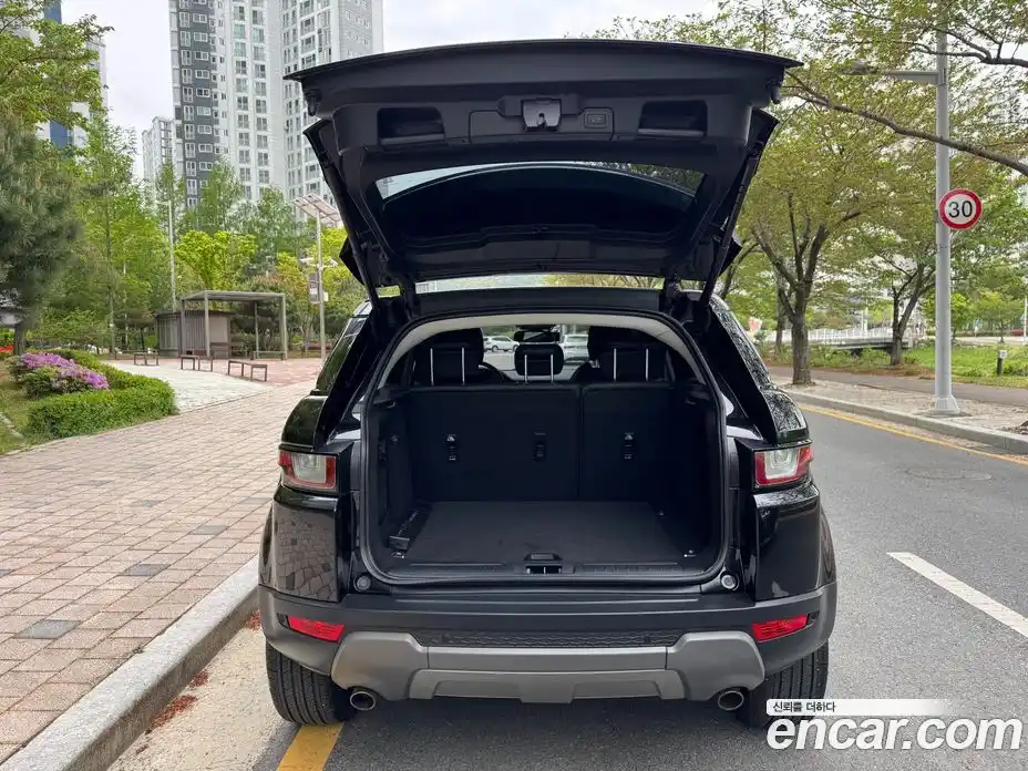 Land Rover Range-Rover Evoque 2018 2.0 гидро в Москве № 1837460, фото 9