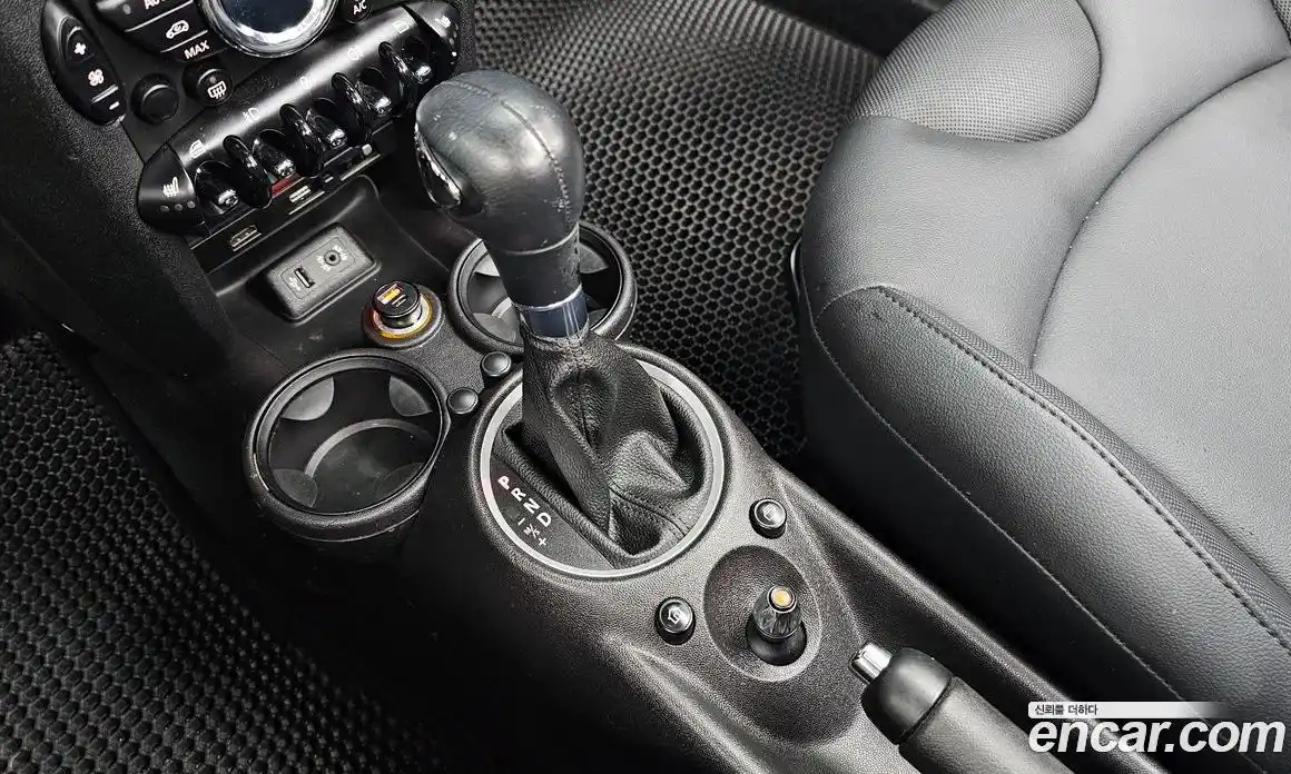 Mini Roadster 2015 1.6 гидро в Москве № 1837680, фото 9