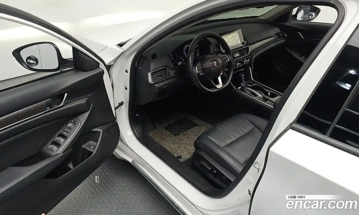 Honda Accord 2018 1.5 гидро в Москве № 1838589, фото 11