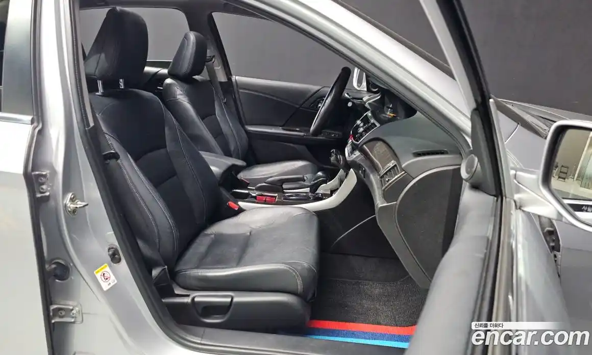 Honda Accord 2013 2.4 гидро в Москве № 1838622, фото 11