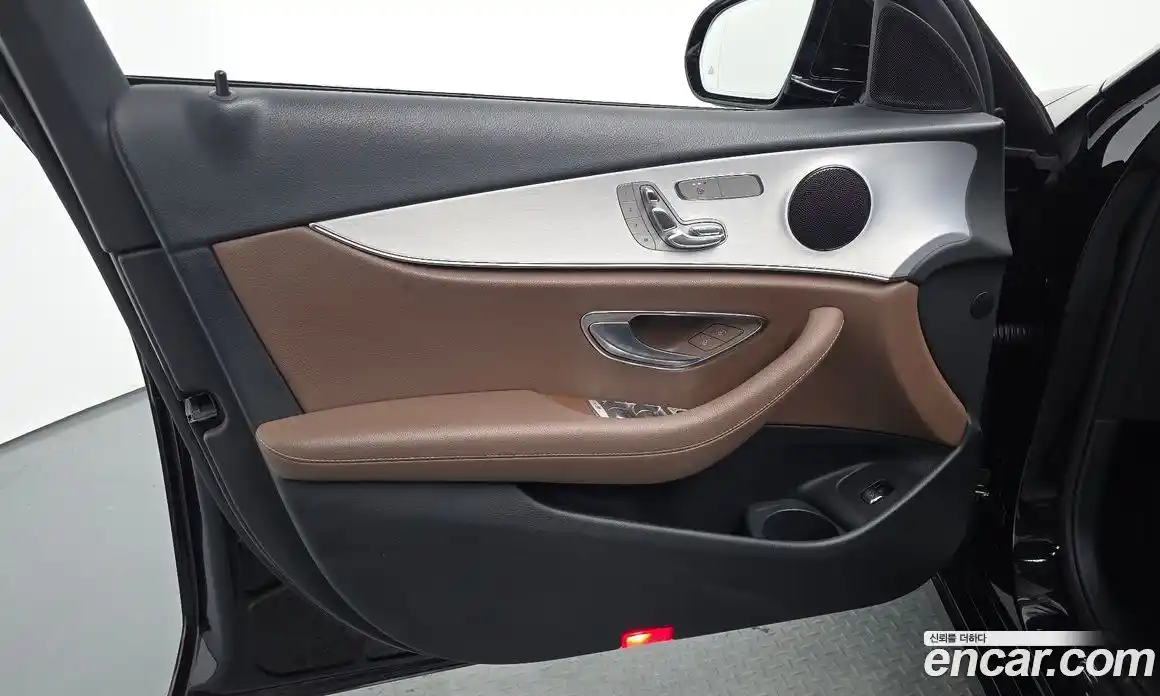 Mercedes-Benz E-Class 2020 2.0 гидро в Москве, фото 14