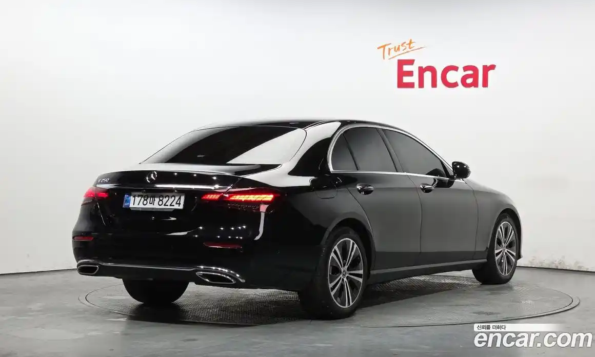 Mercedes-Benz E-Class 2020 2.0 гидро в Москве, фото 2
