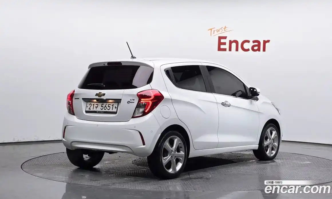 Chevrolet Spark 2017 1.0 гидро, фото 1