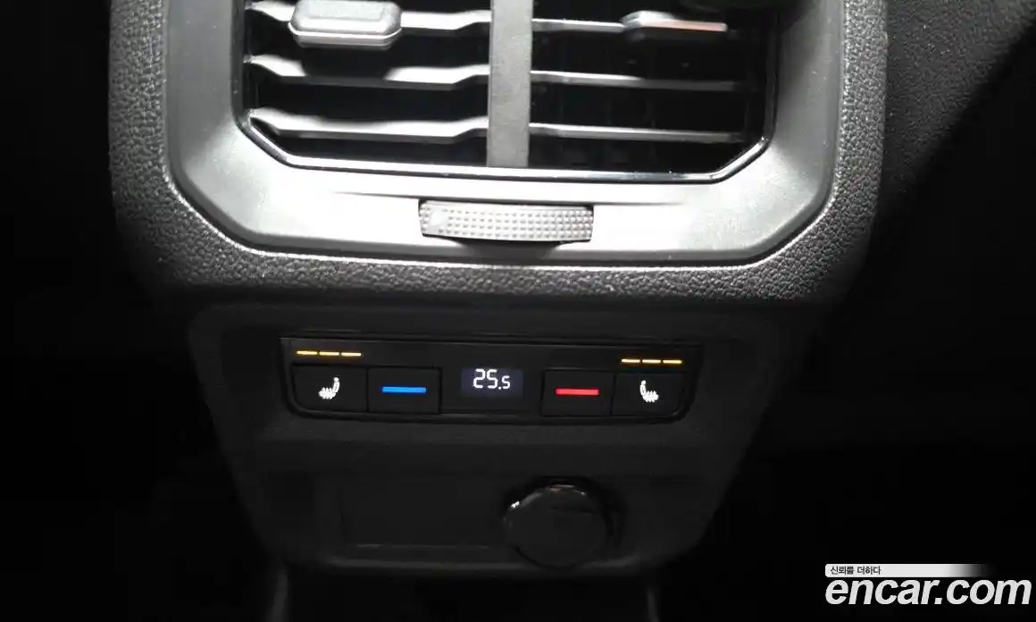 Volkswagen Tiguan 2021 2.0 гидро в Москве № 1323466, фото 27