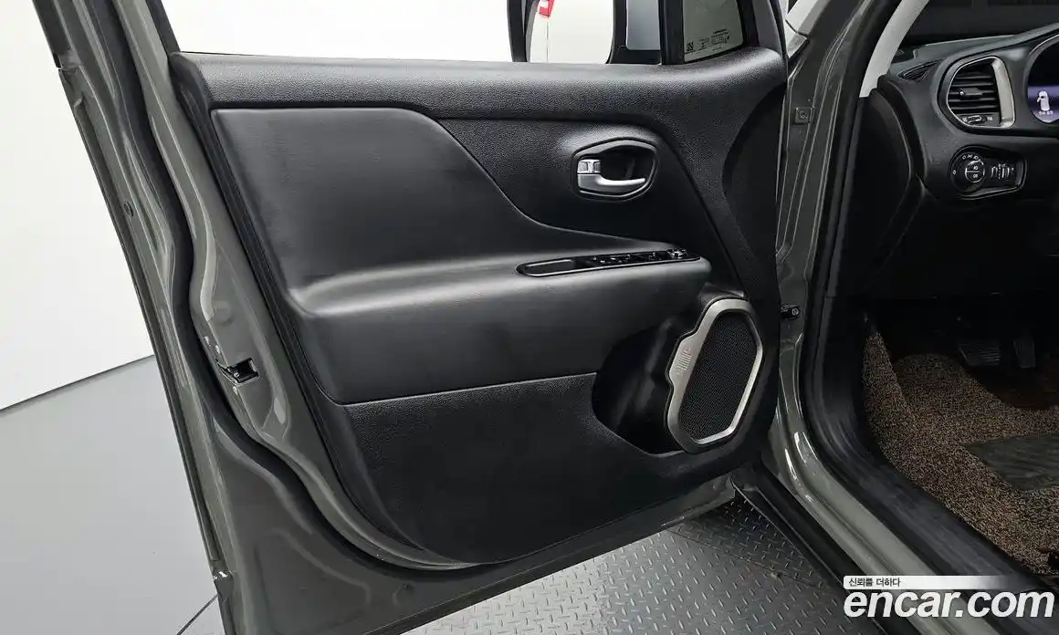 Jeep Renegade 2022 1.3 гидро в Москве № 1323662, фото 14