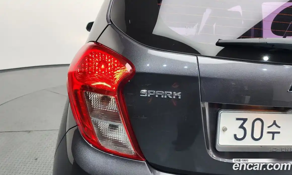 Chevrolet Spark 2015 1.0 гидро в Москве № 1345017, фото 9