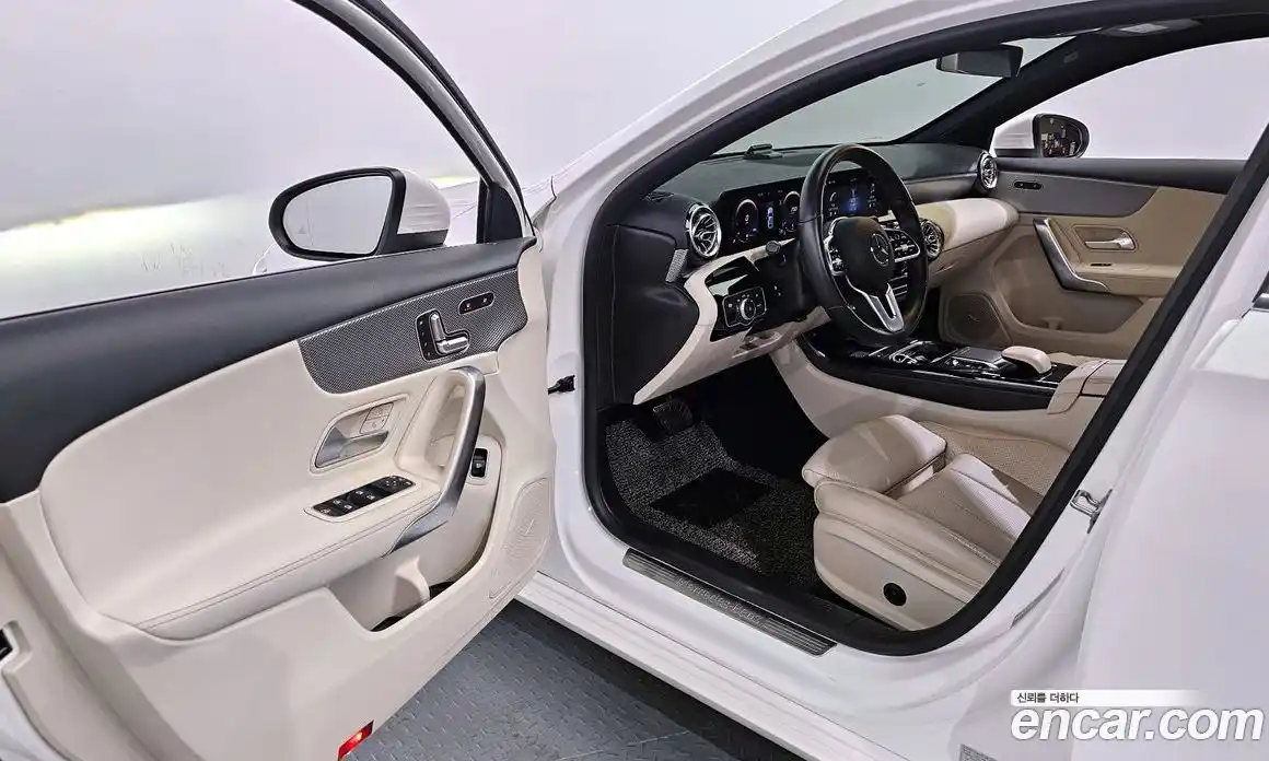 Mercedes-Benz A-Class 2021 2.0 гидро в Москве № 1347856, фото 13