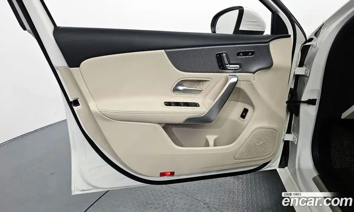 Mercedes-Benz A-Class 2021 2.0 гидро в Москве № 1347856, фото 14