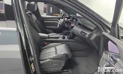 Audi e-tron 2020 0.2 гидро в Москве № 1348246, миниатюра 11