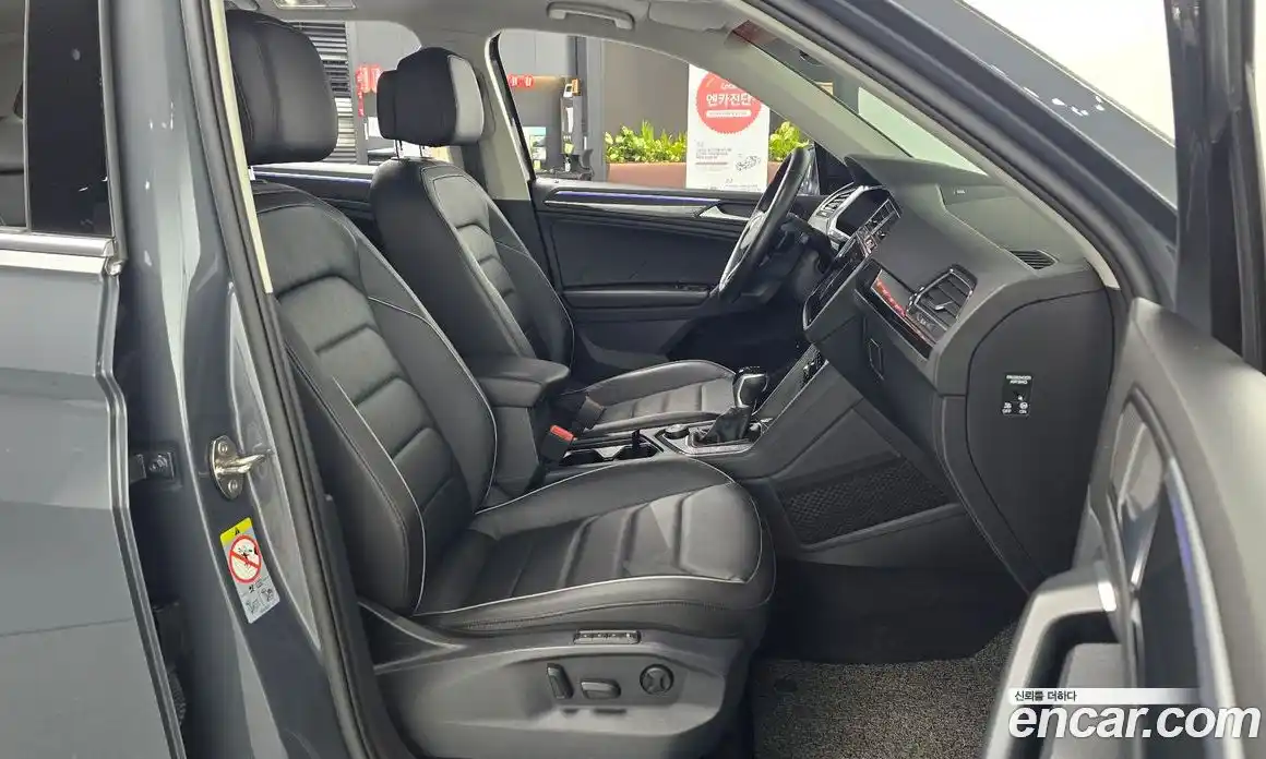 Volkswagen Tiguan 2021 2.0 гидро в Москве № 1350350, фото 12